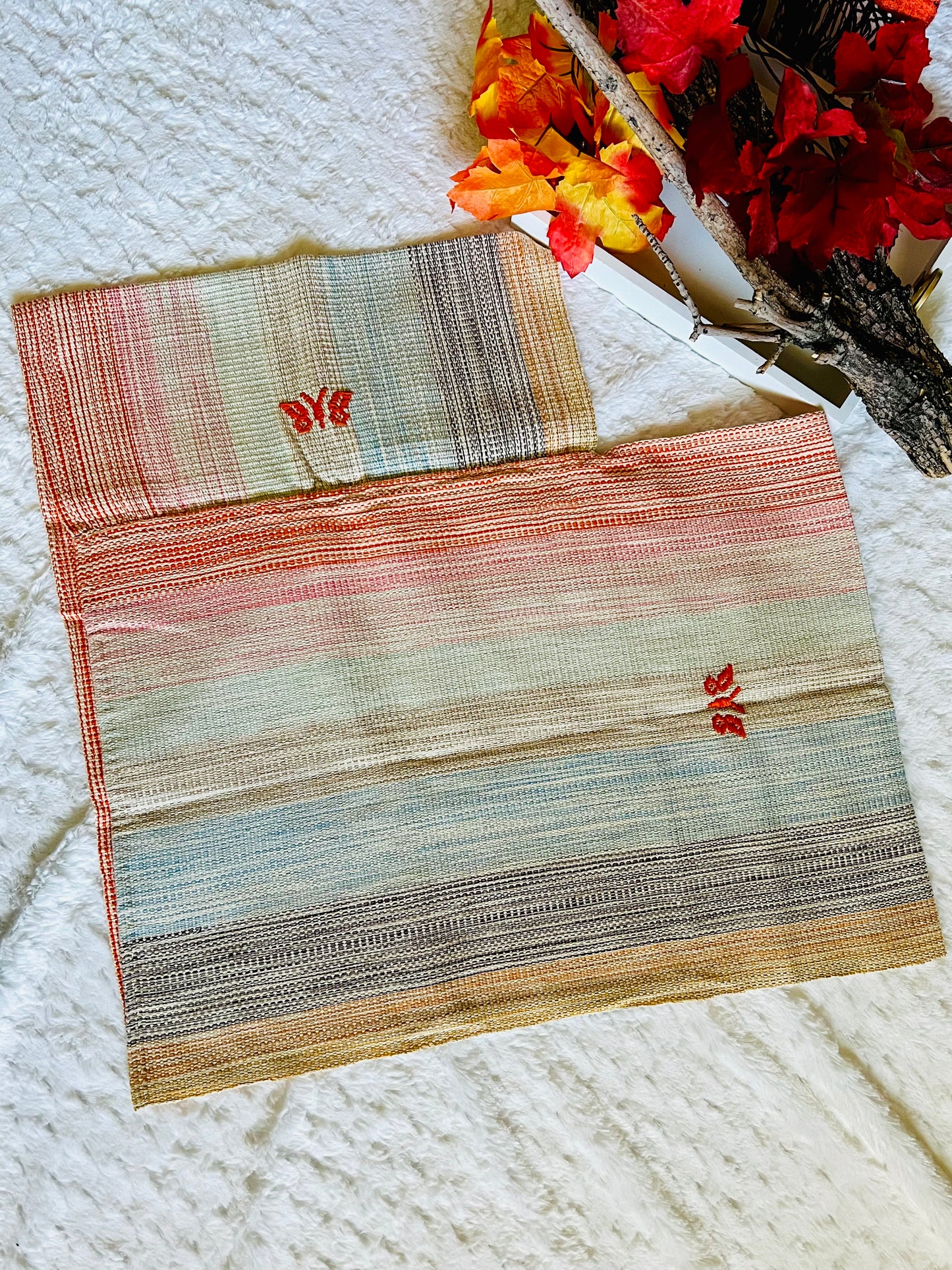 Lia Loom-Woven Mañanita