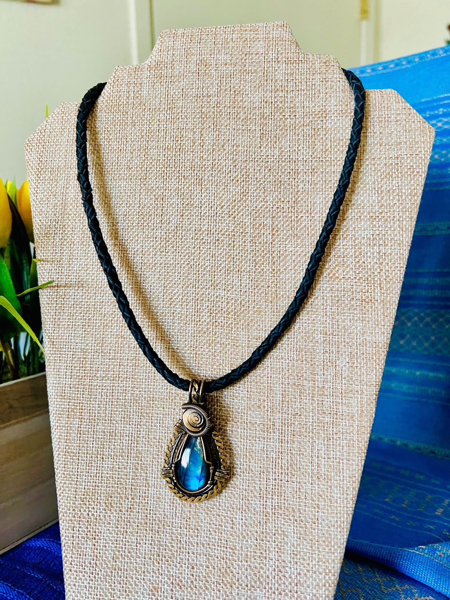 Blue Flash Labradorite Pendant Necklace