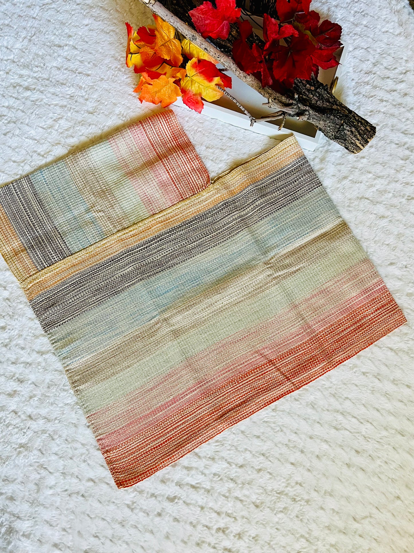 Lia Loom-Woven Mañanita