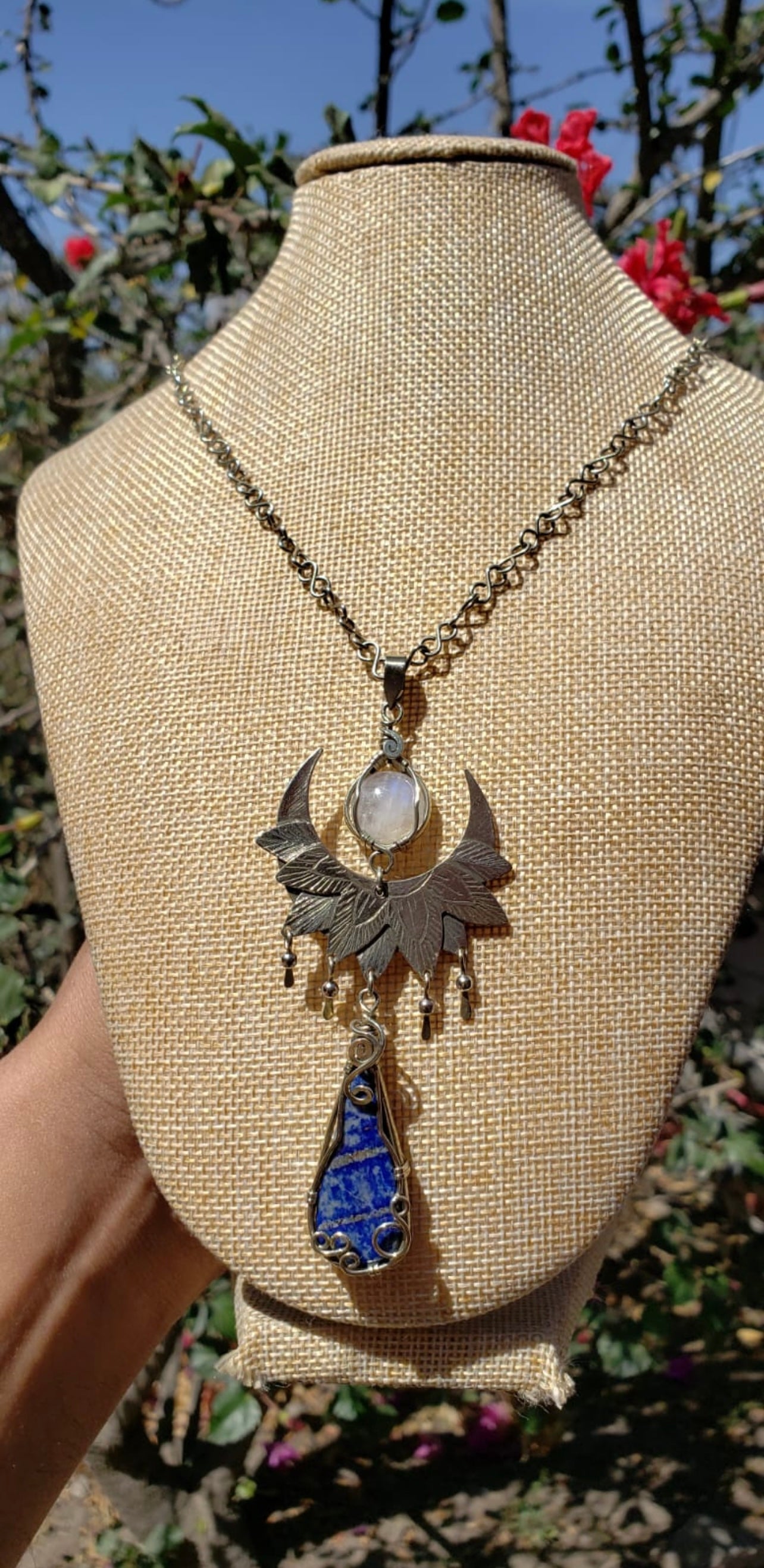 Moonstone & Lapislázuli Necklace